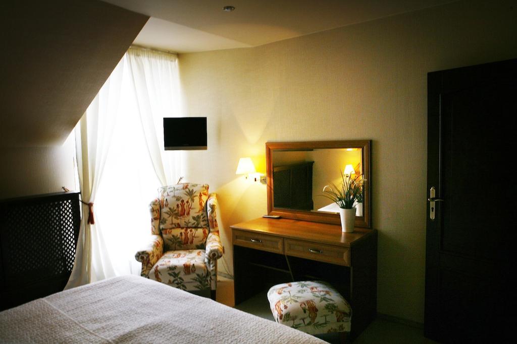 Hotel Zorza Namysłów Habitación foto
