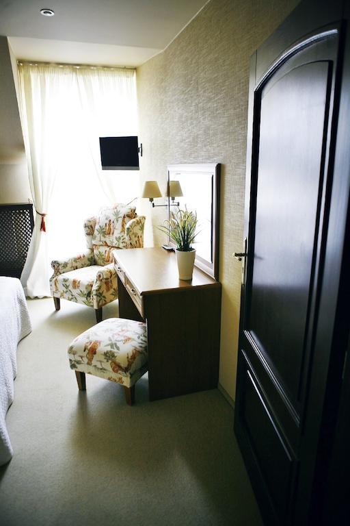 Hotel Zorza Namysłów Habitación foto