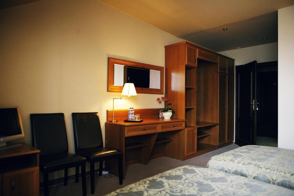 Hotel Zorza Namysłów Habitación foto