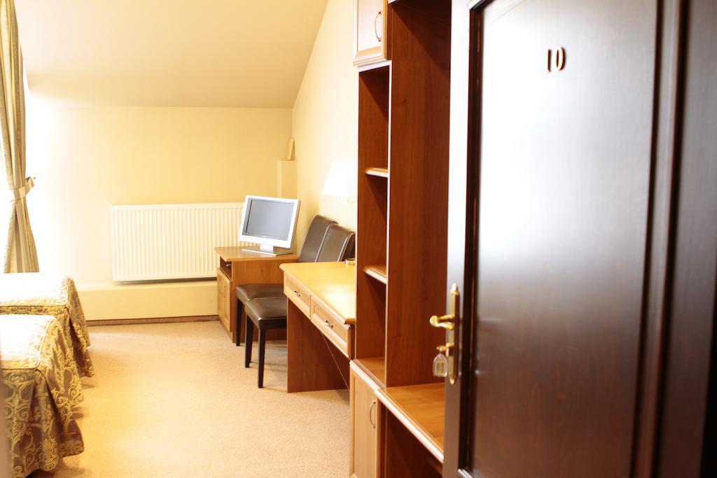 Hotel Zorza Namysłów Habitación foto